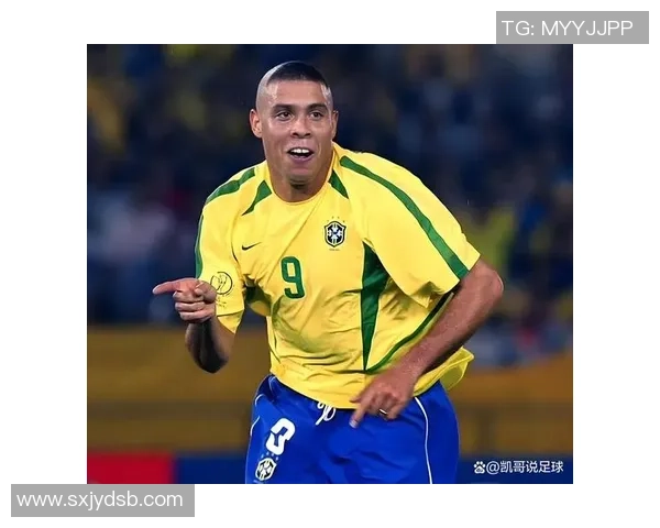 花式足球技艺与球星风采：探索顶尖球员的炫技与魅力之路